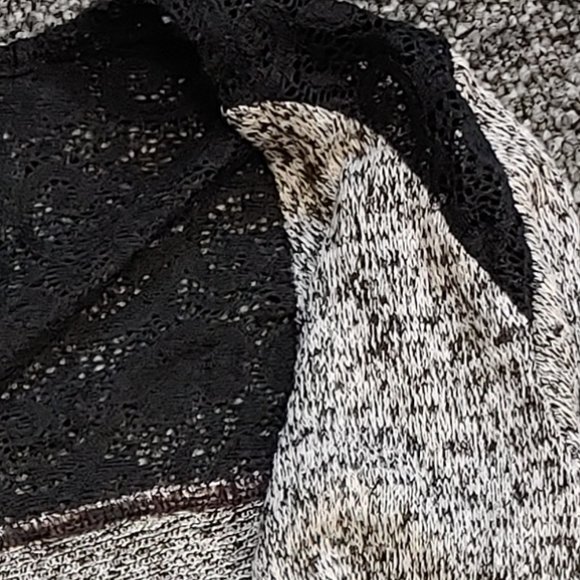 BOGO🎀BUNDLE Lace Accent Sweaters- Size Large - Picture 5 of 7